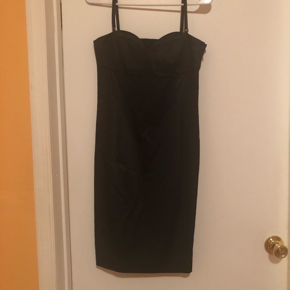 Like new chic fitted slip style cocktail dress- worn once! Vintage classic - Picture 2 of 7